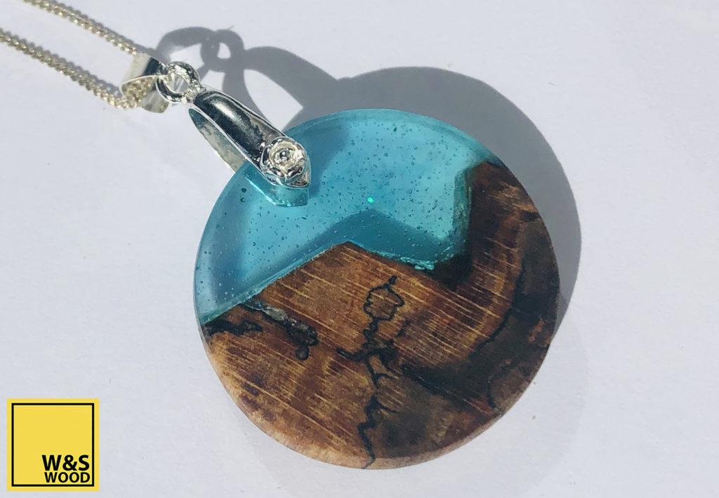 W&S Wood Co Jewellery wooden bright blue sky at night